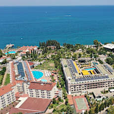 Crystal Deluxe Resort & Spa